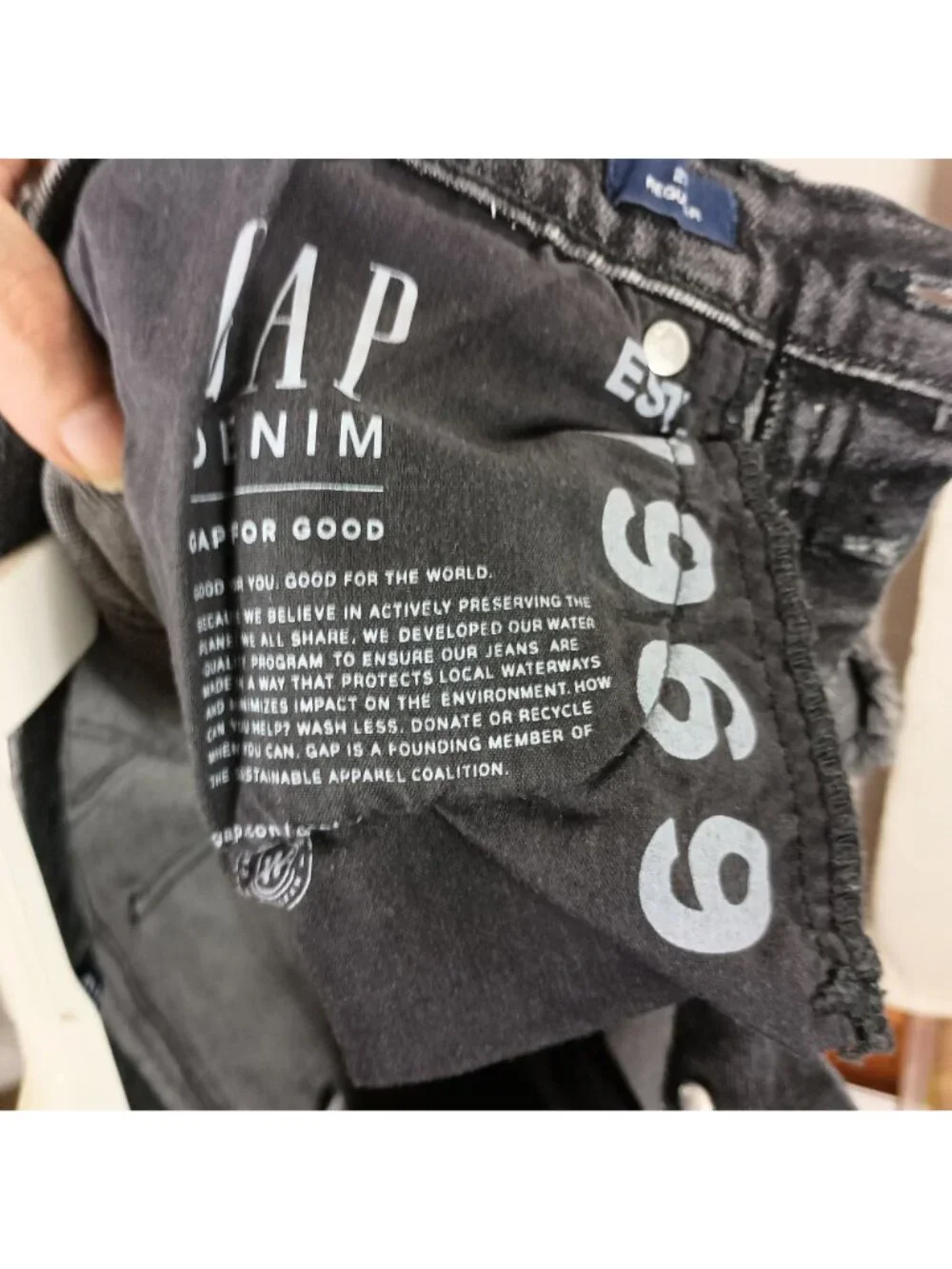 GAP High Rise Button Fly Black Denim Cutoff Shorts Womens 6 29x3 Streetwear Edgy